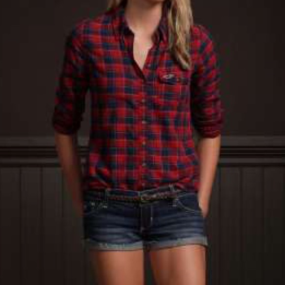Forever 21 Tops - Forever 21 red and navy plaid button up blouse